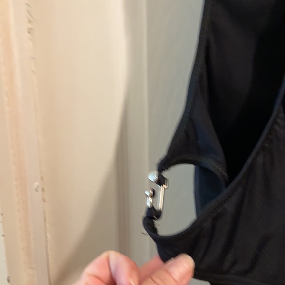 BCBG Maxazria - Picture 5 of 12